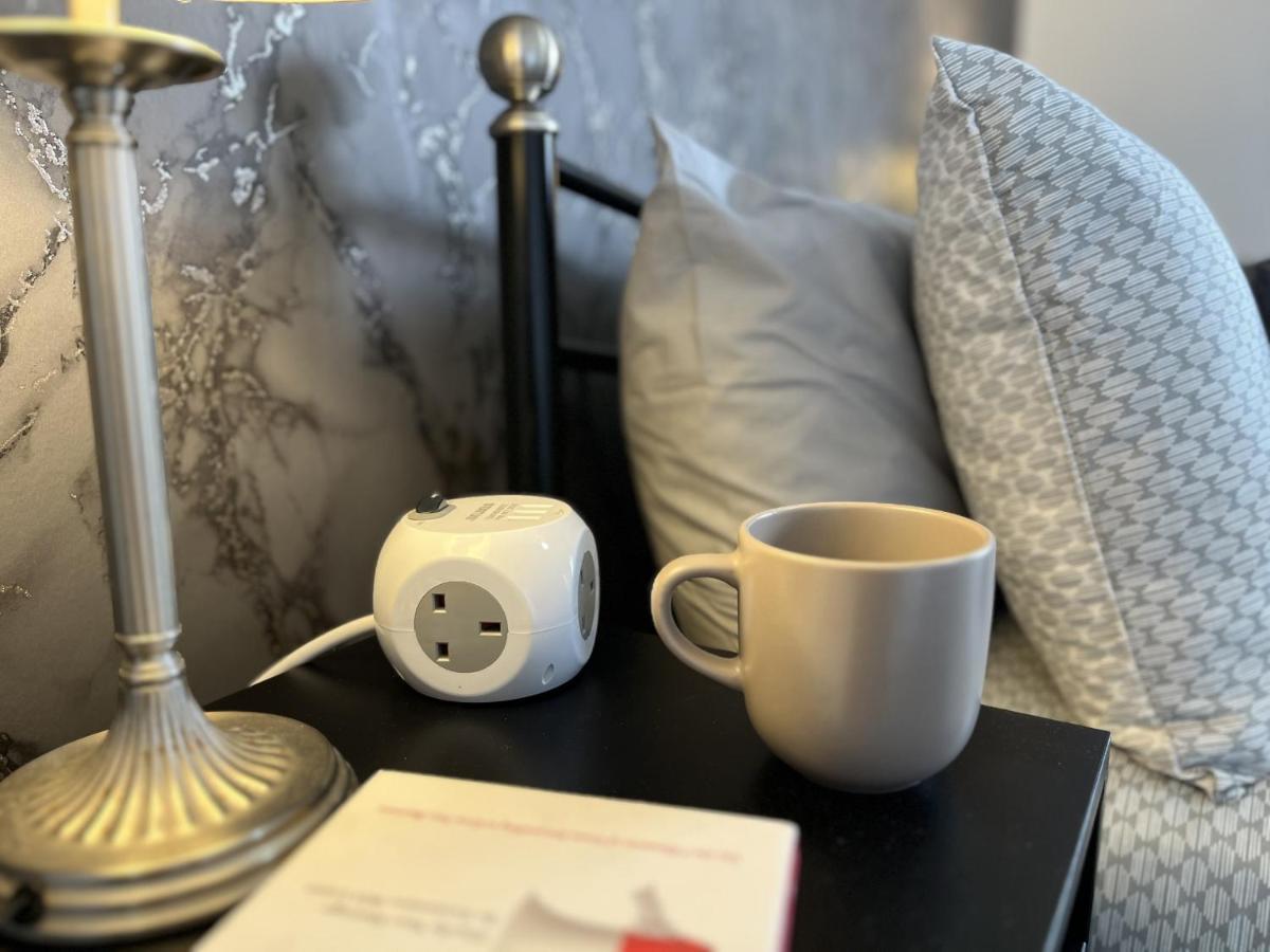 Modernised Central Wigan Townhouse Sleeps Up To 6 Екстер'єр фото
